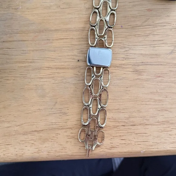 Vintage Fossil Women's Gold-Tone Open Link Bracelet Watch - Picture 2 of 3